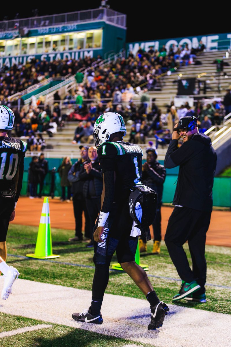 _treysmith1's tweet image. Vote for me for Player of The Year for Georgia High School Football. Beyond blessed to be in this position. All Glory to God! 
form.jotform.com/253165467553160 
@borntocompete @CoachThompson05 @Roswell_FB @TyroneHopper125 @QBCoachMcEvoy @Elite11 @RustyMansell_ @Rivals @247recruiting…