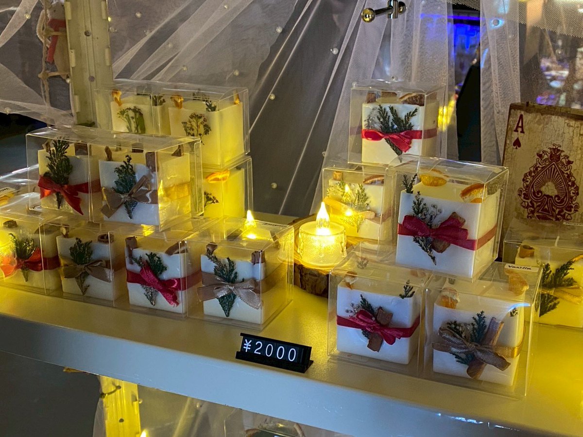 polu_handmade's tweet photo. #デザフェス62
初出展で緊張しておりましたが、沢山可愛いというお言葉をいただき嬉しかったです！
初日の反省を踏まえ、明日は少しレイアウトを変更して出展いたします。
どうぞ、宜しくお願いいたします〜！ https://t.co/RlhQTVCyPk