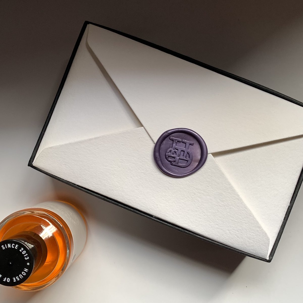 favobites's tweet image. rasanya mau minum parfum ini deh… soalnya wanginya beneran TEH MELATI banget segerrr 😭☕️