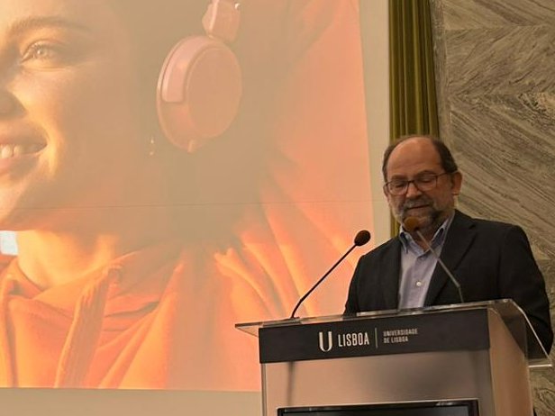 Gracias a la Rectoría de <a href="/ULisboa/">Univ. de Lisboa</a>,  a su Vicerrector Luis Castro y a mis queridísimo colegas de <a href="/Psicologia_ul/">Psicologia ULisboa</a> por el magnífico recibimiento en su 2ºEncuentro de Salud Mental y Bienestar, presagio de futuras colaboraciones <a href="/unicomplutense/">Complutense</a> <a href="/CopMadrid/">Colegio Oficial de la Psicología de Madrid</a> <a href="/cop_psicologia/">Consejo General de la Psicología de España (COP)</a> <a href="/fundacionucm/">Fundación Complutense</a>