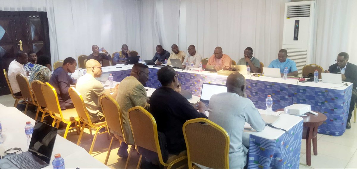 OSS_Comms's tweet image. Held by the @OSS_Comms, @IUCN, #ABM and #GWPWA, the #IREEMONO workshop and training set the stage for a robust #TDASAP process, with stakeholders from @republicoftogo and #Benin adopting a clear roadmap for the sustainable management of the #mono #river #basin.