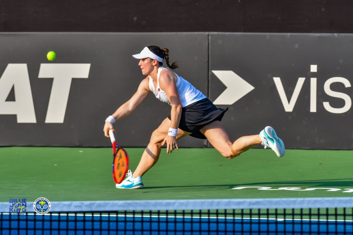 tenniskarnataka's tweet image. Momentum Swings &amp;amp; Magic Shots!

A match that never stopped twisting! Tamara Zidanšek withstands Shrivalli Rashmikaa’s charge in a gritty three-set showdown, taking it 6–3, 4–6, 6–1 and finding her best tennis when it mattered most. A thriller from start to finish!

#GameSetMatch