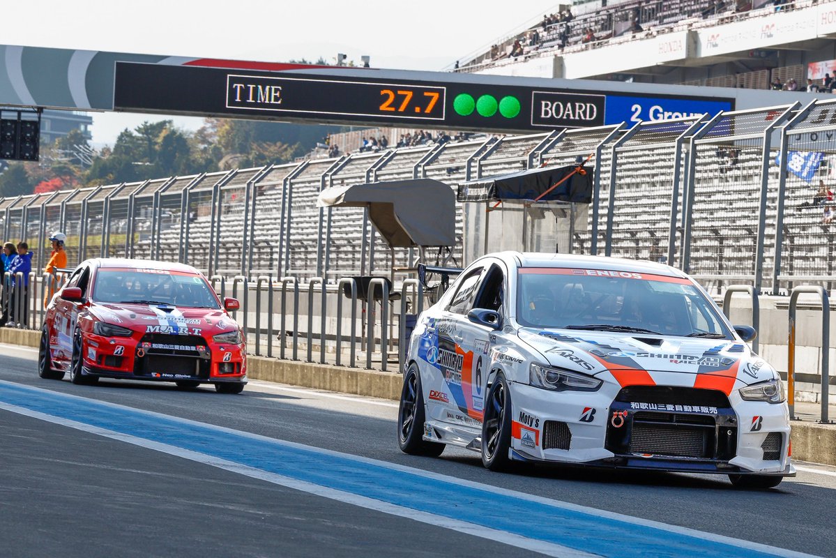 HitoshiGOTOH's tweet image. S耐最終戦FSW。

7号車の予選は
3番手でした。

6号車は…
ポールポジション！

明日はシンリョウ1-3スタートからW表彰台を目指します！

毎戦そんなこと言ってるけど、いよいよ最終戦。
がんばります。

7新菱オートDXL☆MART☆VARIS EVO Ⅹ

6新菱オートDXL☆ネオグローブEVO Ⅹ…