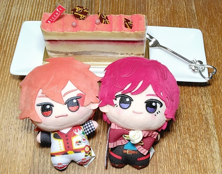 ケーキの上の部分とｴｰｽの髪の色が同じでびっくり(゜∀゜)(゜∀゜)