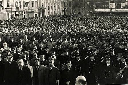 mhmtdsn's tweet photo. @DrTasbas Cenazeler gidenler için değildir aslında...

kalanlar içindir; https://t.co/rlsqZZFbuE