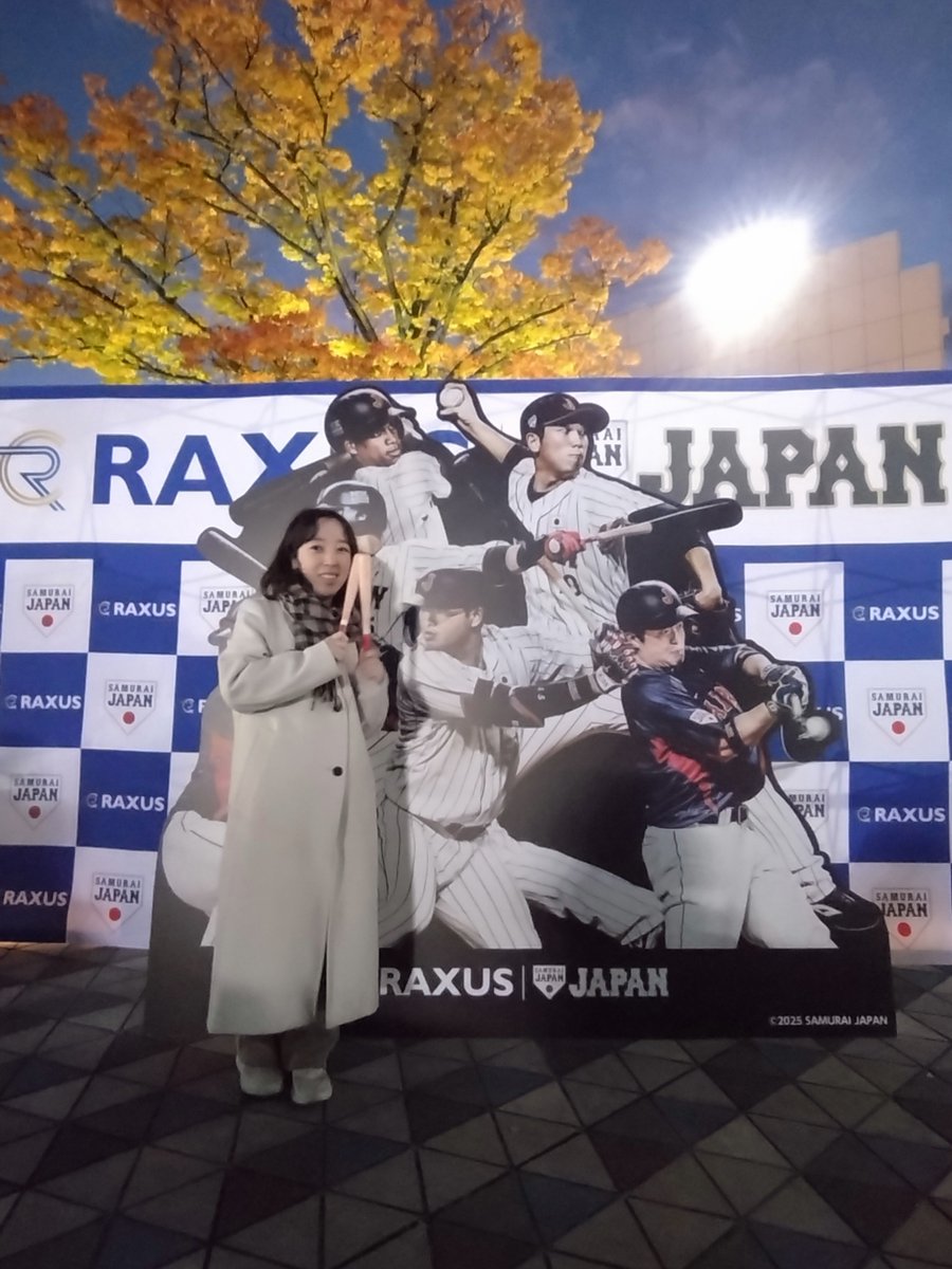 n_emt's tweet photo. 楽しみにしてたさむらいじゃぱん！

久々に写真撮ってもらった

#日韓戦　#ラグザス https://t.co/kUaHEdRXu3