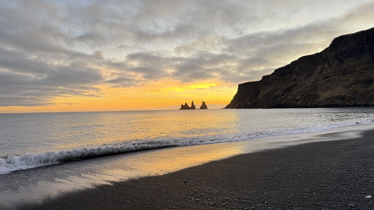 satofishi's tweet image. Glacier training on Sólheimajökull.

Next stop: Olavtoppen