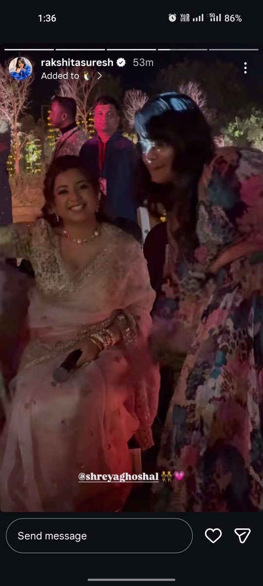 SabariShreya12's tweet photo. @shreyaghoshal Queen happy face
#arrlive https://t.co/9Lup5roVFR