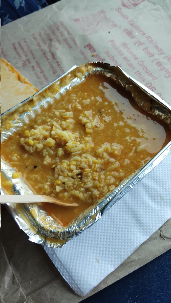 amit2sap's tweet photo. @IRCTCofficial @IRCTCofficial @RailMinIndia @PMOIndia #Dironto express ow a local train, left over rice and dal served as kichdi. Please treat passengers with dignity, PNR 6459773675 https://t.co/jW86J2de2I