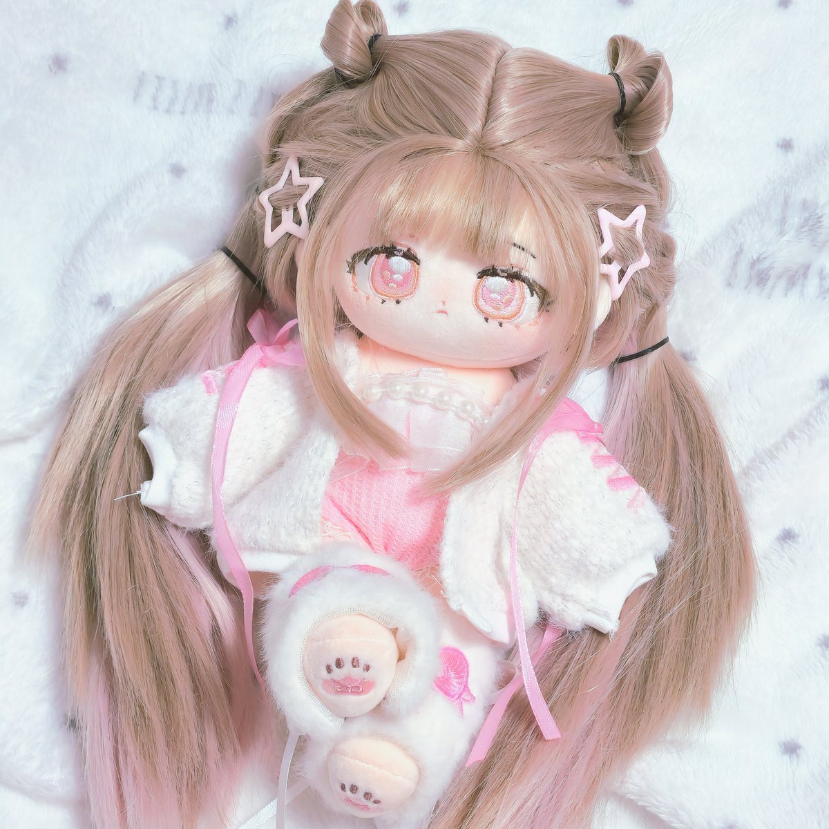 PeanutSOM's tweet image. #무속성_몽슈슈
뉴 헤어세팅 끝 으헠어힘드러