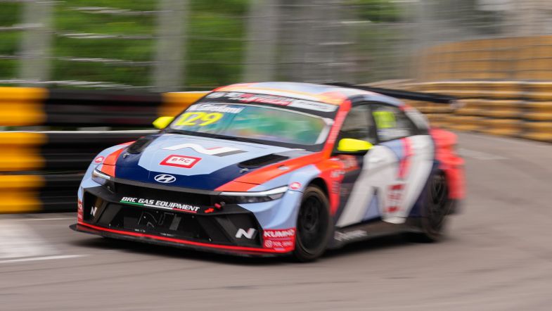 TouringCarTimes tweet media