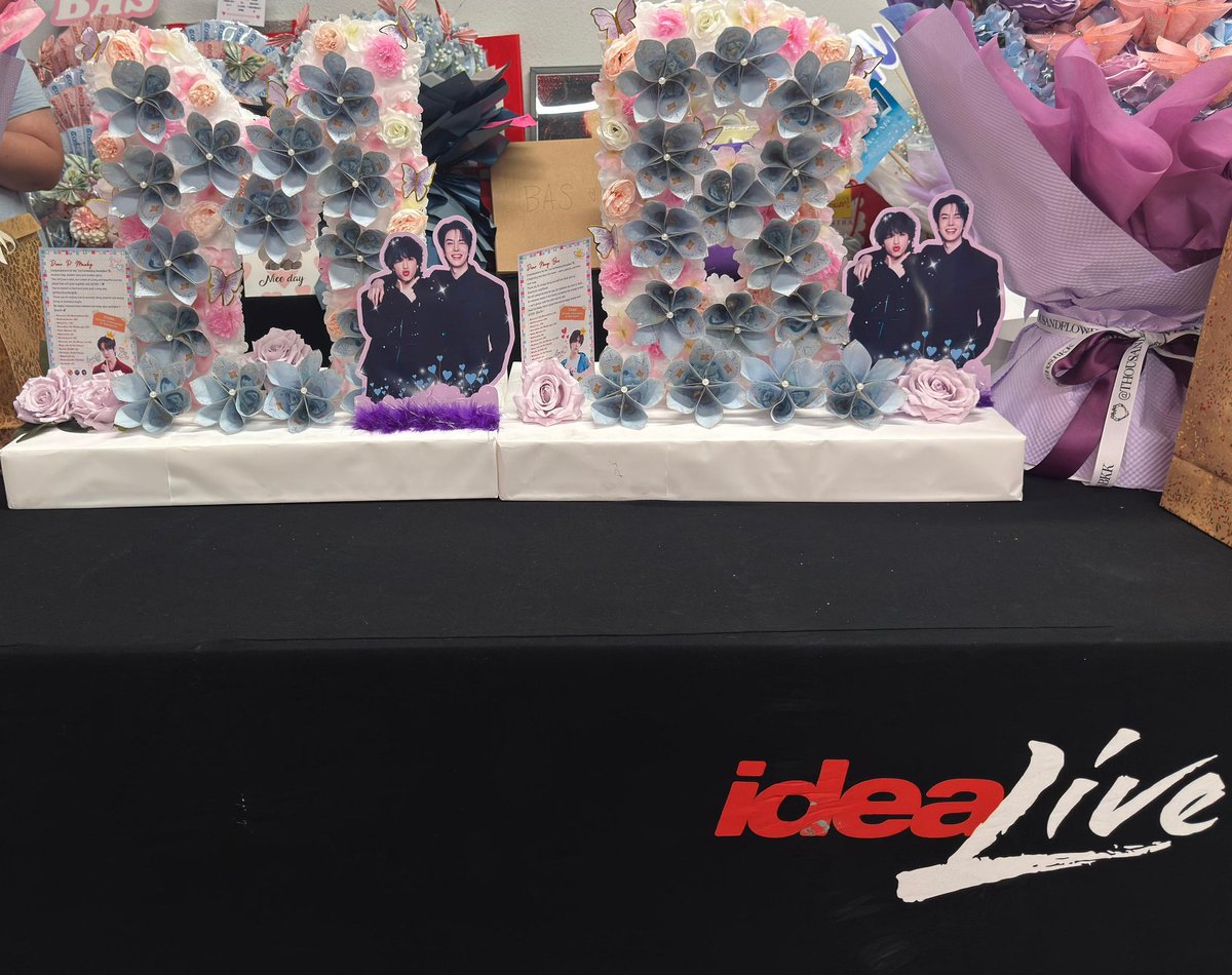 maxkybass_id's tweet image. Money bucket from #6CODE  Indonesia and Malaysia 💐🇮🇩🇲🇾
Thank you for all your participation so that this bouquet of money can be displayed at MAXKYBAS 1st FM 🤗😘 @Maxky_rp_ID @mxkybs

MAXKYBAS OUR HOME
#MaxkyBas1stFM