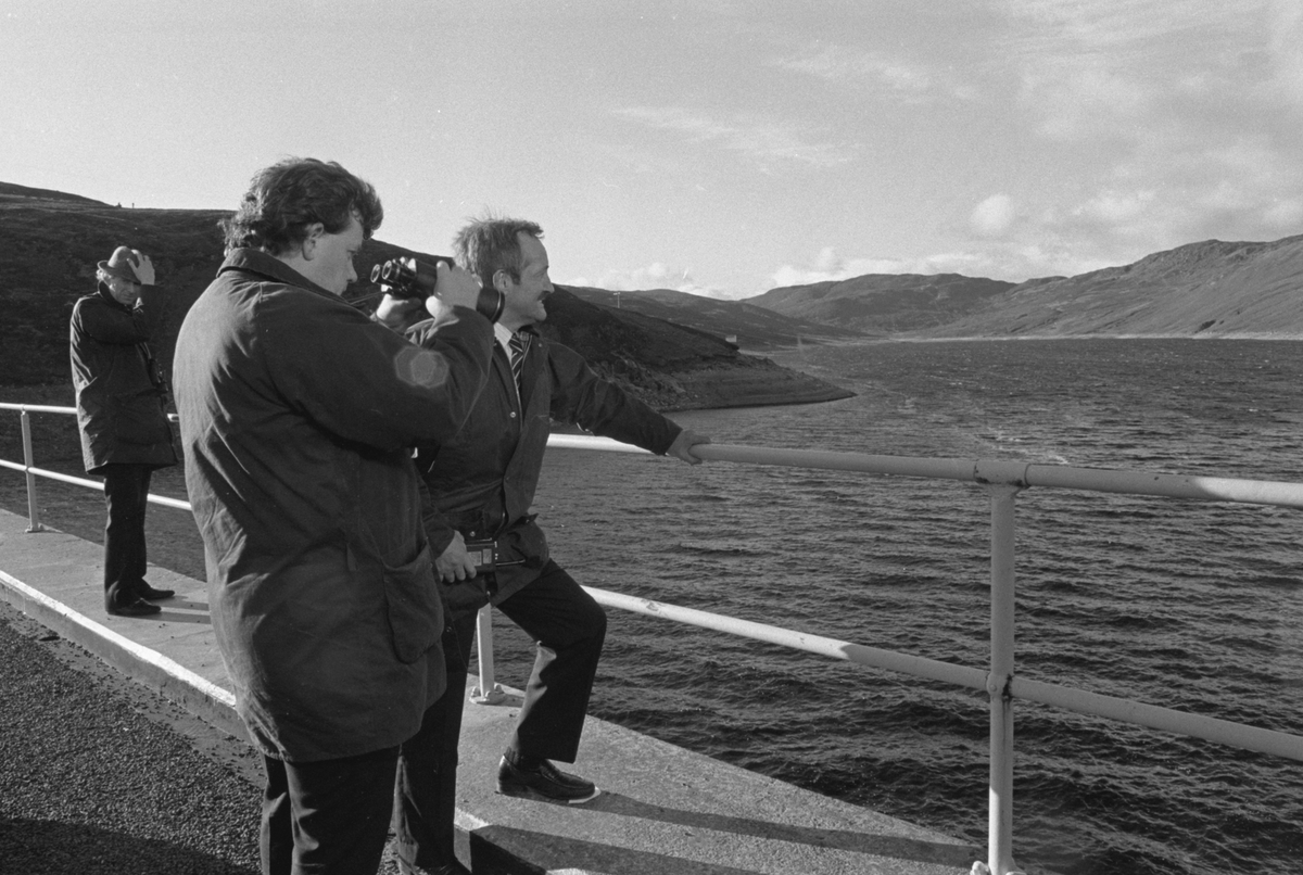 BraxM's tweet image. The magnificent final episodes of landmark drama Edge of Darkness (Northmoor and Fusion) are on BBC Four tonight from 9.30pm. @RadioTimes was with the production team on location in late 1984. Photos Andrea Cringean. radiotimes.com/tv/drama/edge-…