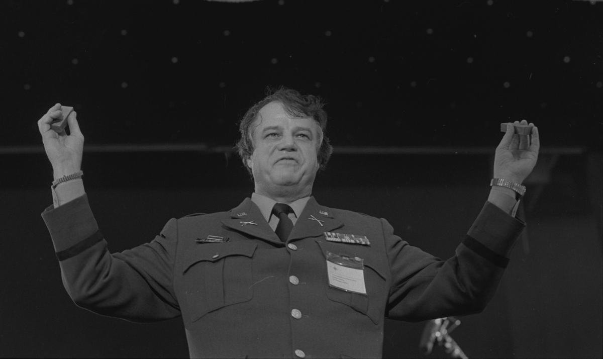 BraxM's tweet image. The magnificent final episodes of landmark drama Edge of Darkness (Northmoor and Fusion) are on BBC Four tonight from 9.30pm. @RadioTimes was with the production team on location in late 1984. Photos Andrea Cringean. radiotimes.com/tv/drama/edge-…