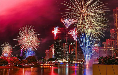 FastAndWide's tweet image. Live production specialist #TheHelm in sync with Riverfire at Brisbane Festival launch tinyurl.com/42bsbsa6