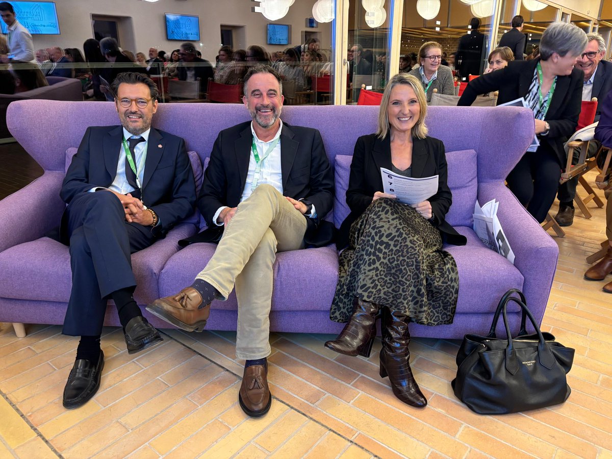 Gracias <a href="/CAFBALEARES/">CAFBAL</a> por la invitación a estas magníficas XI Jornadas Pau Bonet.Un honor disfrutar y aprender de <a href="/MarioAlonsoPuig/">Mario Alonso Puig</a> y clausurar el evento junto a <a href="/OscarFidalgoB/">Oscar Fidalgo</a> y <a href="/cabrer_catalina/">Catalina Cabrer</a> Gracias, admirado Presidente <a href="/tjaume75/">Toni Jaume</a> por tu excelente trabajo al frente del Colegio.