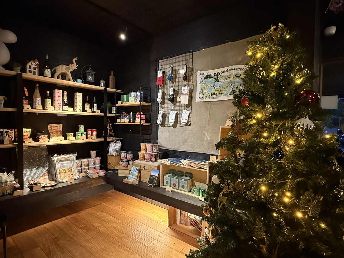 4ya_'s tweet image. コモリバ。日暮れが早くなりましたね。焚き火とバーベキューの幸せな匂いがしました。#comoriver