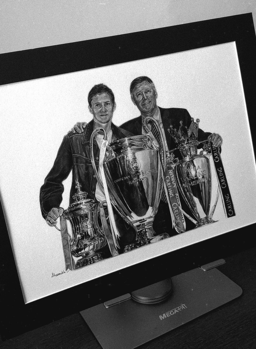 sad to say goodbye to my pencil artwork of Ole and Sir Alex with the 99 Treble 🏆

but I couldn't be happier that it's going to my biggest collector <a href="/ManUnitedFillip/">ManUnitedFillip 🔰🇾🇪🇳🇴</a> 😁✈️🇳🇴

I know you'll take good care of it my friend 🤝🏽