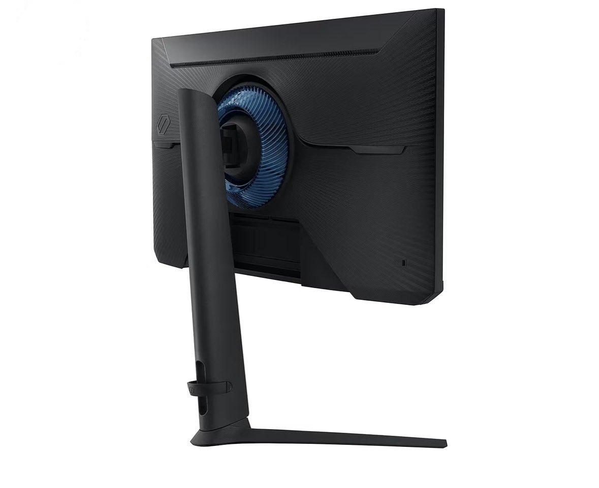 🚨: selling my gaming monitor

samsung odyssey g4
25” 240hz fhd ips gsync panel, 400nits, hdr 10, 1ms response time, 99% srgb

drop a dm, rts appreciated