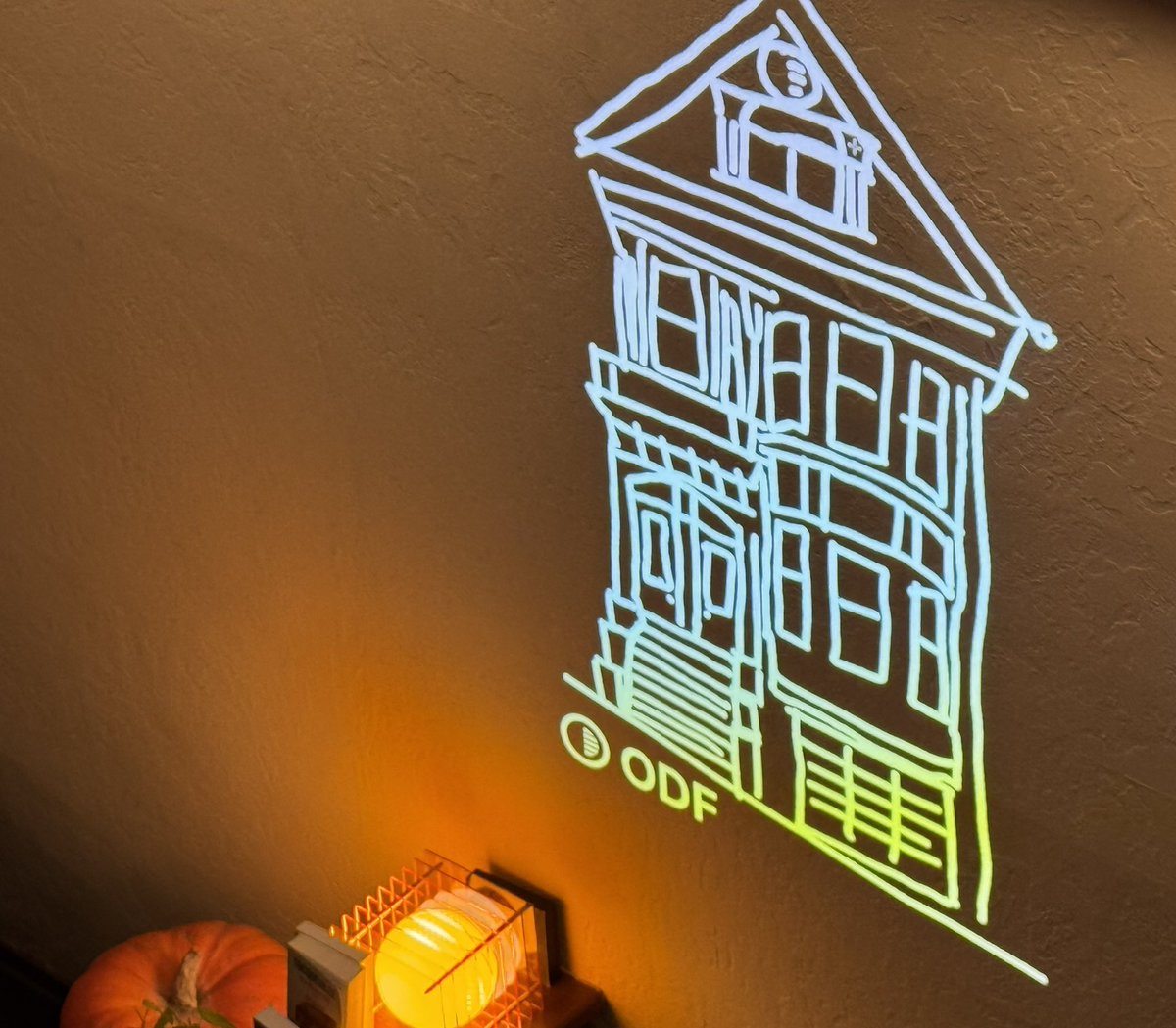 FedericoNoemie's tweet image. On Fridays we turn our home into a late night coffeeshop.