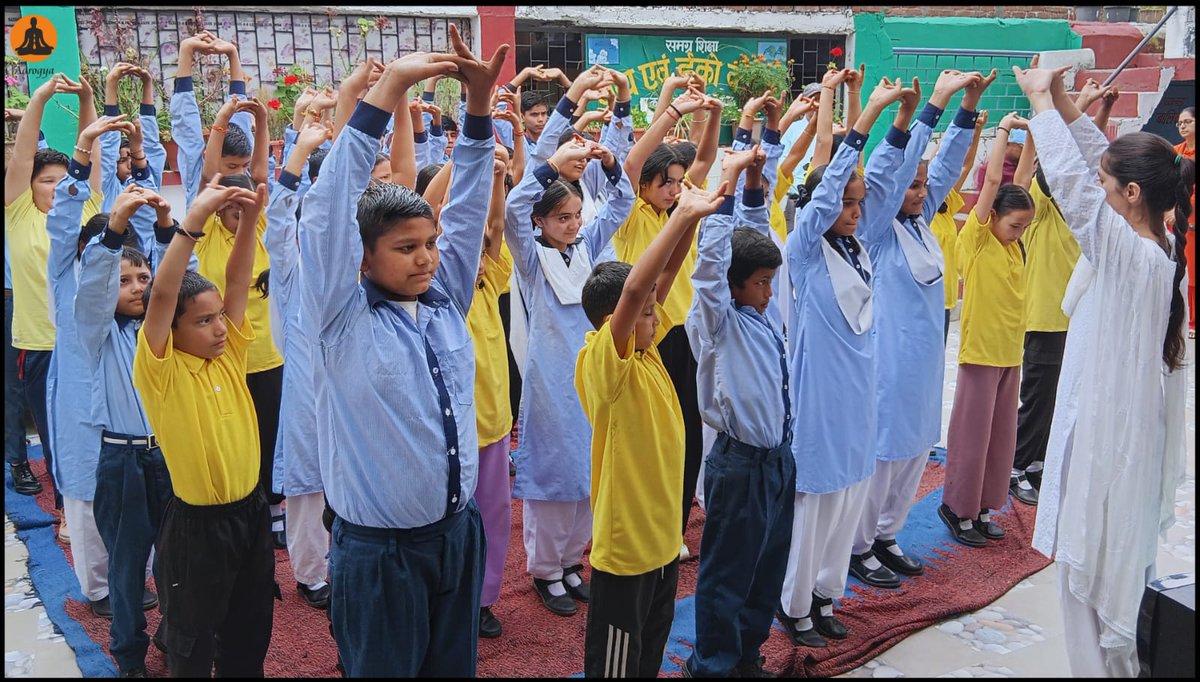 djjsaarogya's tweet image. DJJS Aarogya organized five Sugar sense diabetes awareness workshops across #Pithoragarh educating students, teachers, and community members on early signs, prevention, nutrition, and healthy lifestyle habits, reaching 397 beneficiaries. 
#DJJS #Aarogya #healthawarenessworkshop