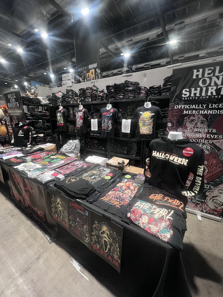 hellonshirts's tweet image. Booth all settle up! Boys ready to go. Bring on first day of Liverpool Comic Con!