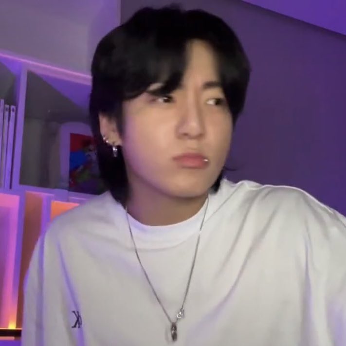 Rhonda⁷⁼¹ HOPE ON THE STAGE 🔍⍤⃝🔎💜 ⟭⟬ ⟬⟭ 아포방포 💜 (@zubbycat) on Twitter photo 