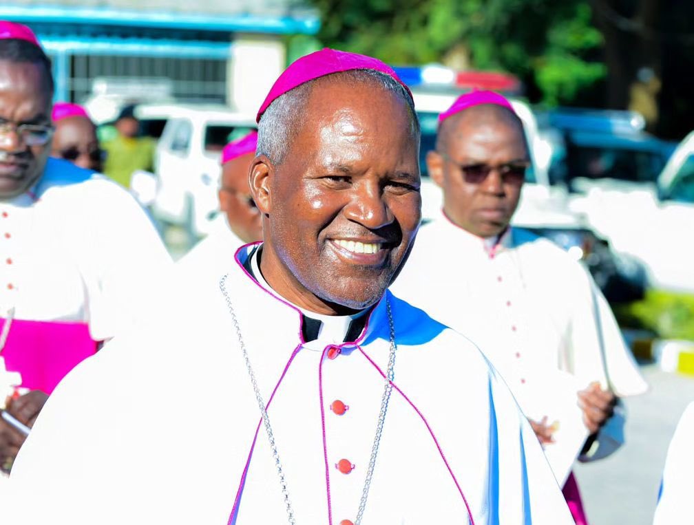 Elimu ya Wolfgang Pisa, Rais wa TEC;
1. Bachelor degree in Philosophy- Zambia
2. Bachelor degree in Divinity - Zambia 
3. Bachelor degree in Theology- Jordan
4. Masters of Education - UDSM
5. Masters in Social ethics- USA
6. PhD in Social Ethics- USA