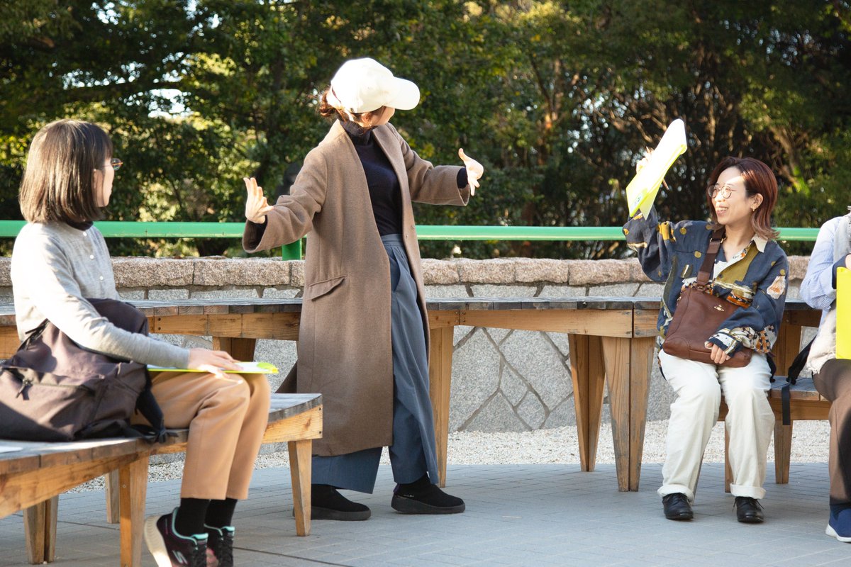 【本日開催◎】
「もかけん」プログラム「ジダーノワ・アリーナによるワークショップ：ことばをほどく、ことばをつくる」を開催◎参加者どうしでインタビューを行いその内容や普段話している言葉などを組み合わせて架空言語を作りました📝それぞれが作った言語を用いてのコミュニケーションにも挑戦🗣️