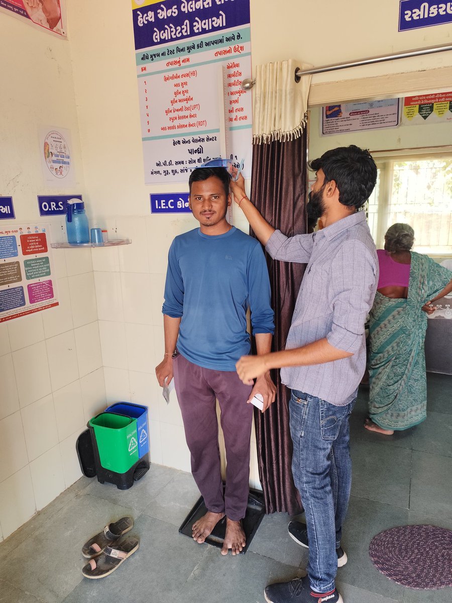 AamPandhro's tweet photo. આજ રોજ PHC -NARAYAN SAROVAR ના AAM - PANDHARO માં   X-RAY CAMP નું આયોજન કરવામાં આવ્યું જેમાં લાભર્થી નાં BLOOD PRESSURE ,SUGAR, HEIGHT, WEIGHT ચેક કરી 50 X-Ray કરવામાં આવ્યા તેમજ લક્ષણો ધરાવતા દર્દીનું સ્પુટમ કલેક્શન તેમજ આવેલા તમામ લાભાર્થીને આરોગ્યલક્ષી શિક્ષણ આપવામાં આવ્યું. https://t.co/sPSzX6dFwx