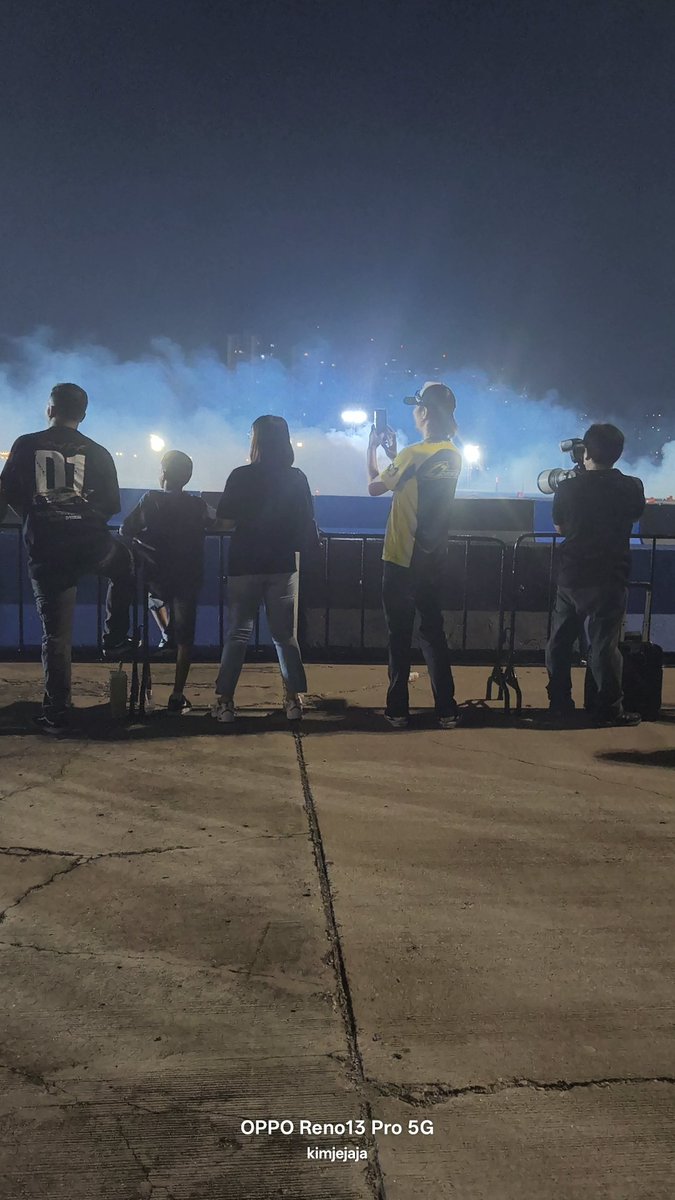 คิดถึงงงงงงงงงงง
#BuildJakapan 
<a href="/JakeB4rever/">BIU.</a> 
#Beyourluve