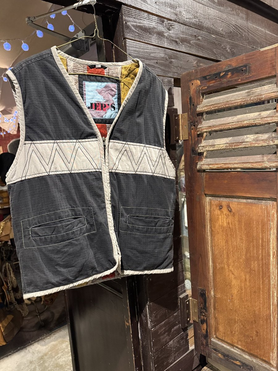 lightcave_alice's tweet image. フロントジップ キルティングベスト