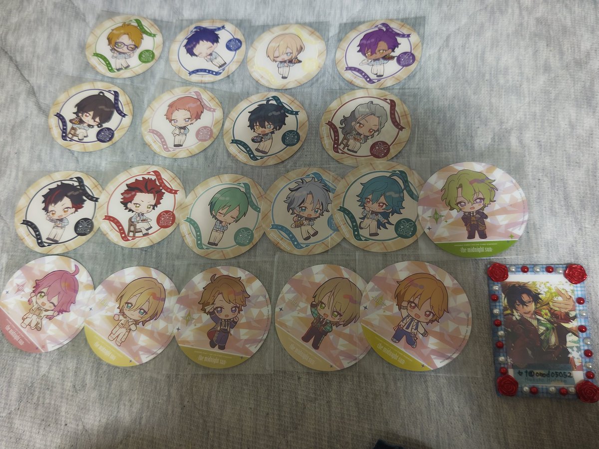 onod05052's tweet image. 【交換】あんスタ アニカフェ スタフォニ コースター ステッカー

(譲)画像参照
(求)コースター北斗凛月ジュン翠奏汰友也渉ユメカンナ
スタフォニ HiMERU、こはく
ステッカー 北斗ジュン
スタフォニ HiMERUこはくジュン友也
11/16 池袋 スタフォニ全日現地手渡し
郵送はスタフォニ終わり次第発送。