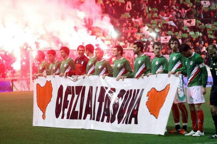 Sance1898's tweet image. OFIZIALTASUNAREN BIDEAN EUSKAL HERRIA ASKE