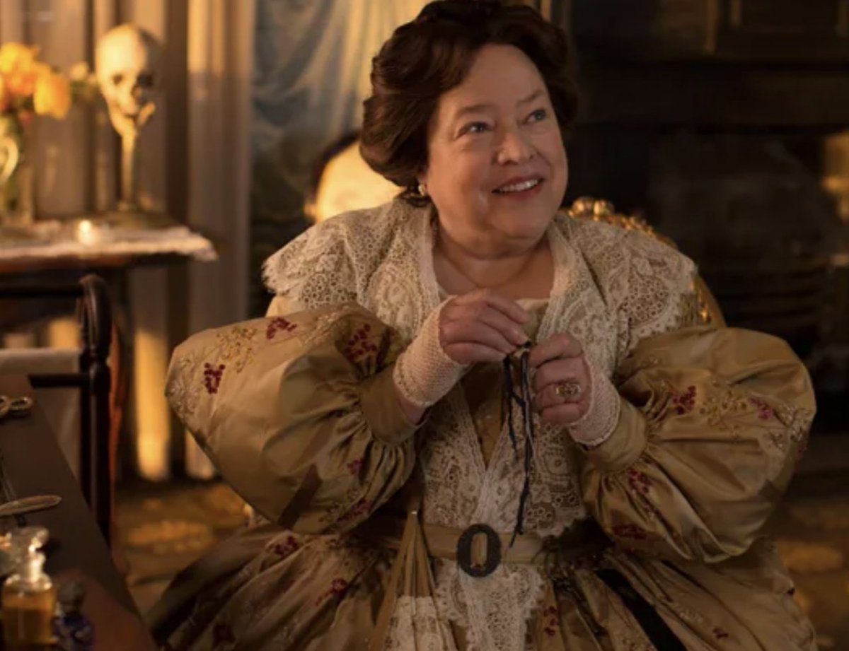 AHS SPAIN tweet media