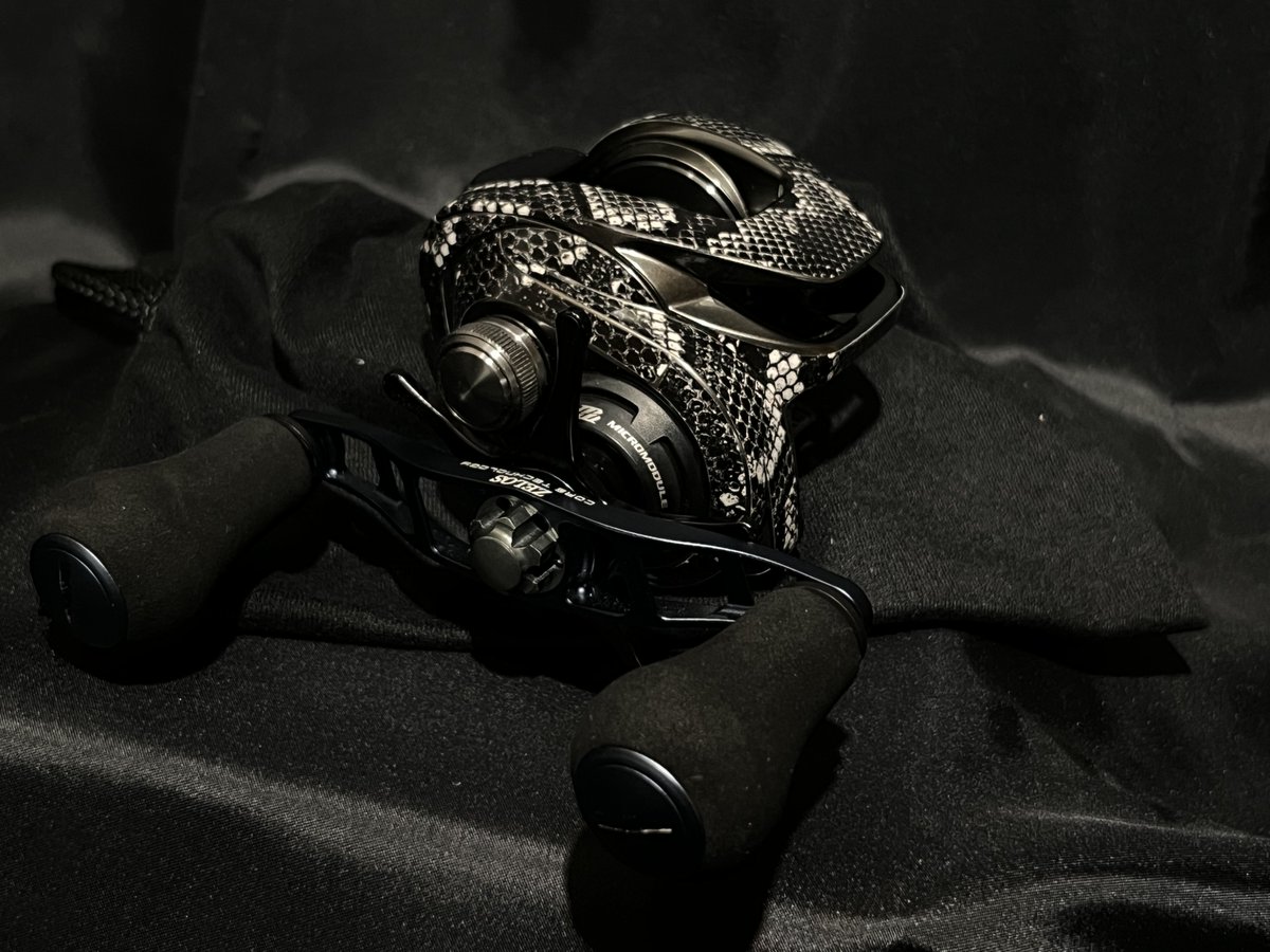 ハーフシャイナーガンブルー別角度から 撮り方が稚拙すぎて伝わら無い