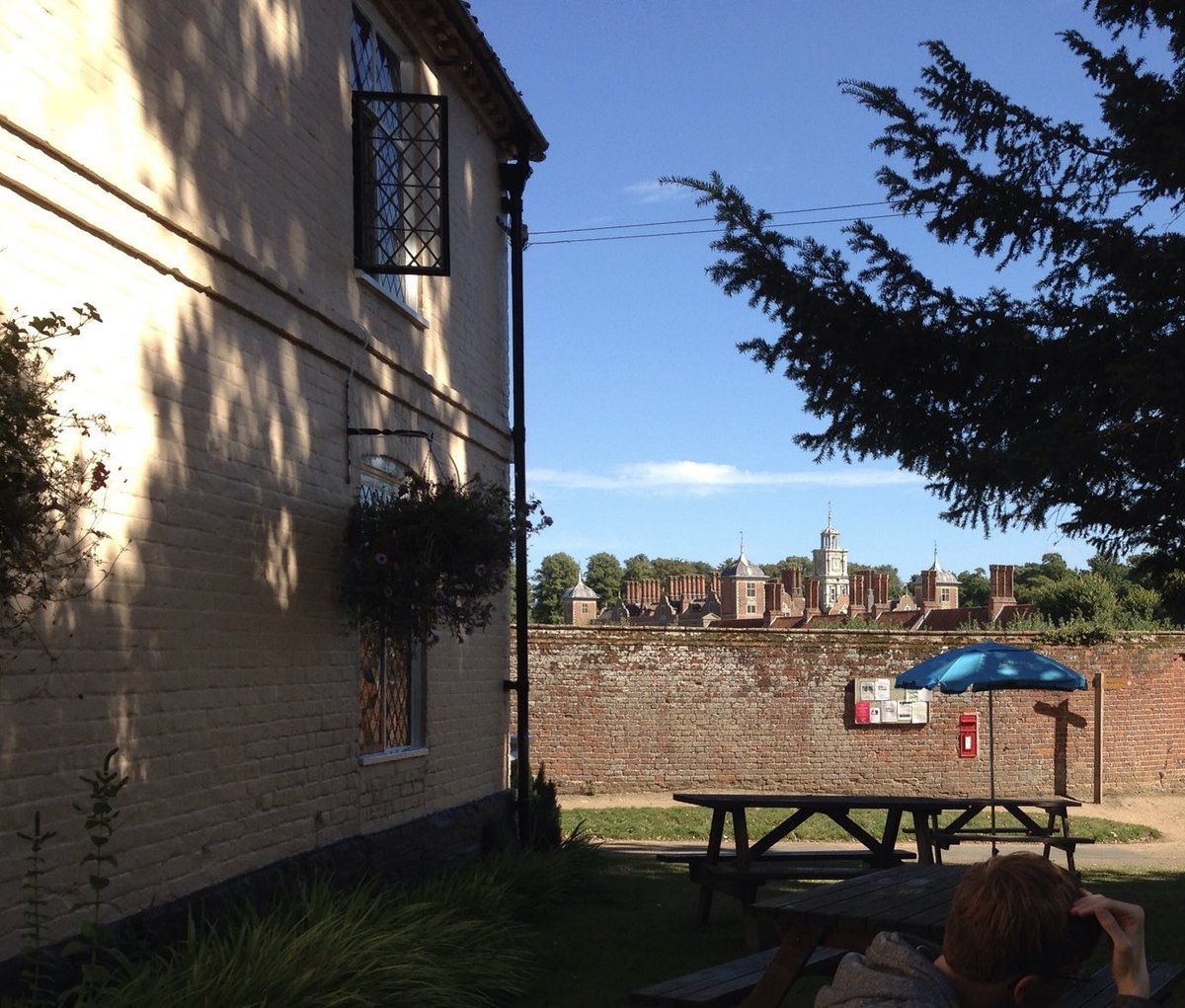 One of the earliest pictures in my phone. Taken 2016, Norfolk. Pretty little thing. 
#PostboxSaturday