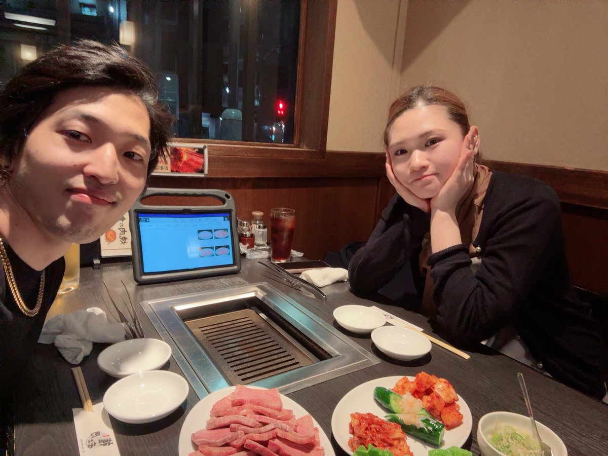 昨日はごめんなさい
明日の舞台もこれからもよろしくね

ということでジゼルさん(<a href="/Giselle_Poker/">ジゼル</a> )
を地元の焼肉屋さんに連れてきてみました

ご飯の中盛りが思ったより大きくてびっくりしましたがジゼルさんはお米大好きなので幸せそうです。

久々の舞台楽しめたら良いな

皆さん乞うご期待！