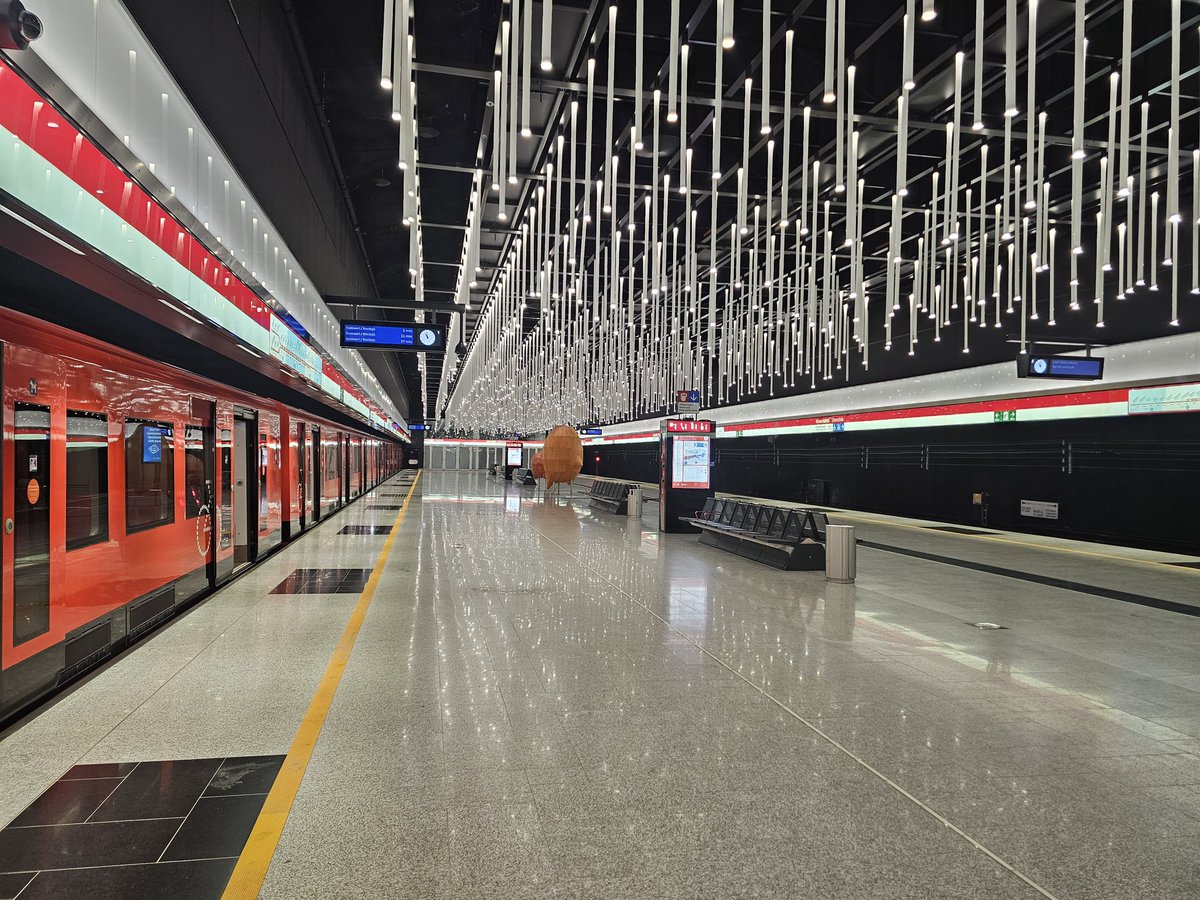 Kivenlahti, nejzápadnější stanice metra v Helsinkách/Espoo.
Jak se vám líbí takový design?