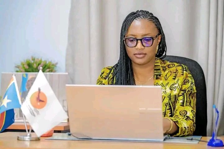 Une fierté pour la région du grand Équateur ! 

Madame <a href="/BrendaMonkango/">Brenda Monkango</a>.