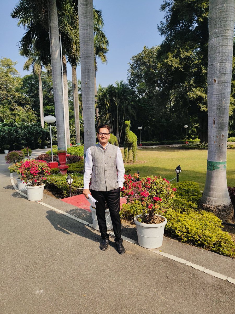 nirajkumar1988's tweet image. A fruitful visit to Rajbhavan (Governor House) Lucknow for NAAC presentation.
We are grateful to the honourable Chancellor Madam for her valuable suggestions and enriching insights 
🙏