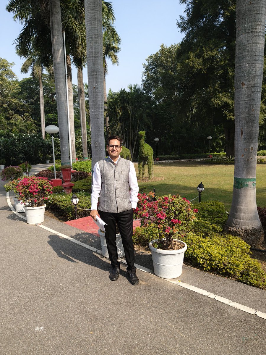 nirajkumar1988's tweet image. A fruitful visit to Rajbhavan (Governor House) Lucknow for NAAC presentation.
We are grateful to the honourable Chancellor Madam for her valuable suggestions and enriching insights 
🙏