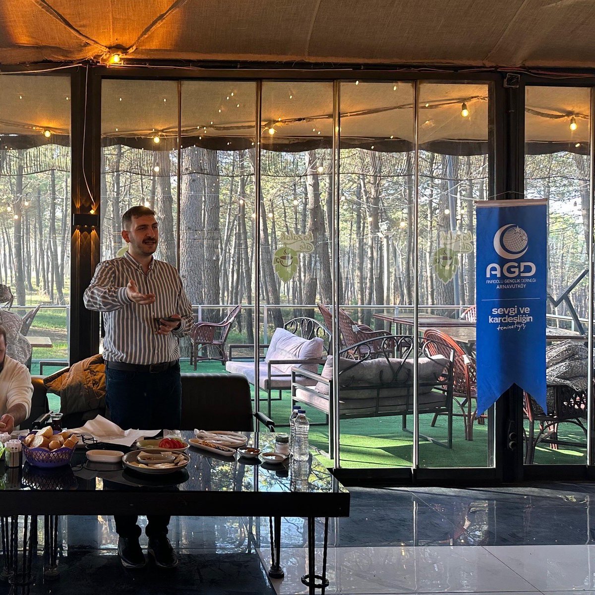 agdarnavutky's tweet image. AGD Arnavutköy Temsilciliği olarak, “Liseli Gençler Efendimizin izinde Siyer-i Nebi Yarışması” kapsamında. Düzenlediğimiz kahvaltı programında okul idarecilerimizi ve hocalarımızı, AGD İstanbul İl Liseler Komisyon Başkanımızın Katılımıyla ağırladık.