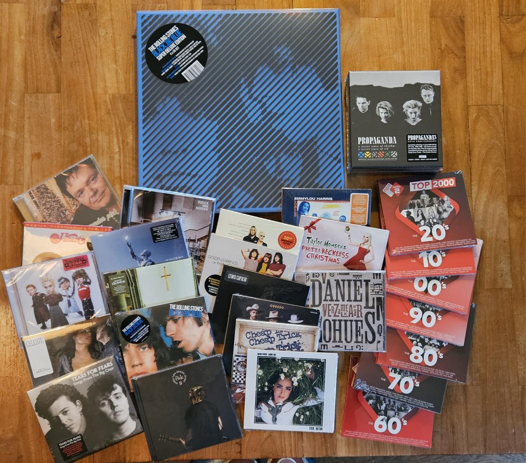 HOT STUFF!!  Er zijn héél veel nieuwe releases en heruitgaves in een speciale editie binnengekomen op cd! Kijk voor een compleet overzicht op onze site: cdenlp.nl/nieuw-verwacht/