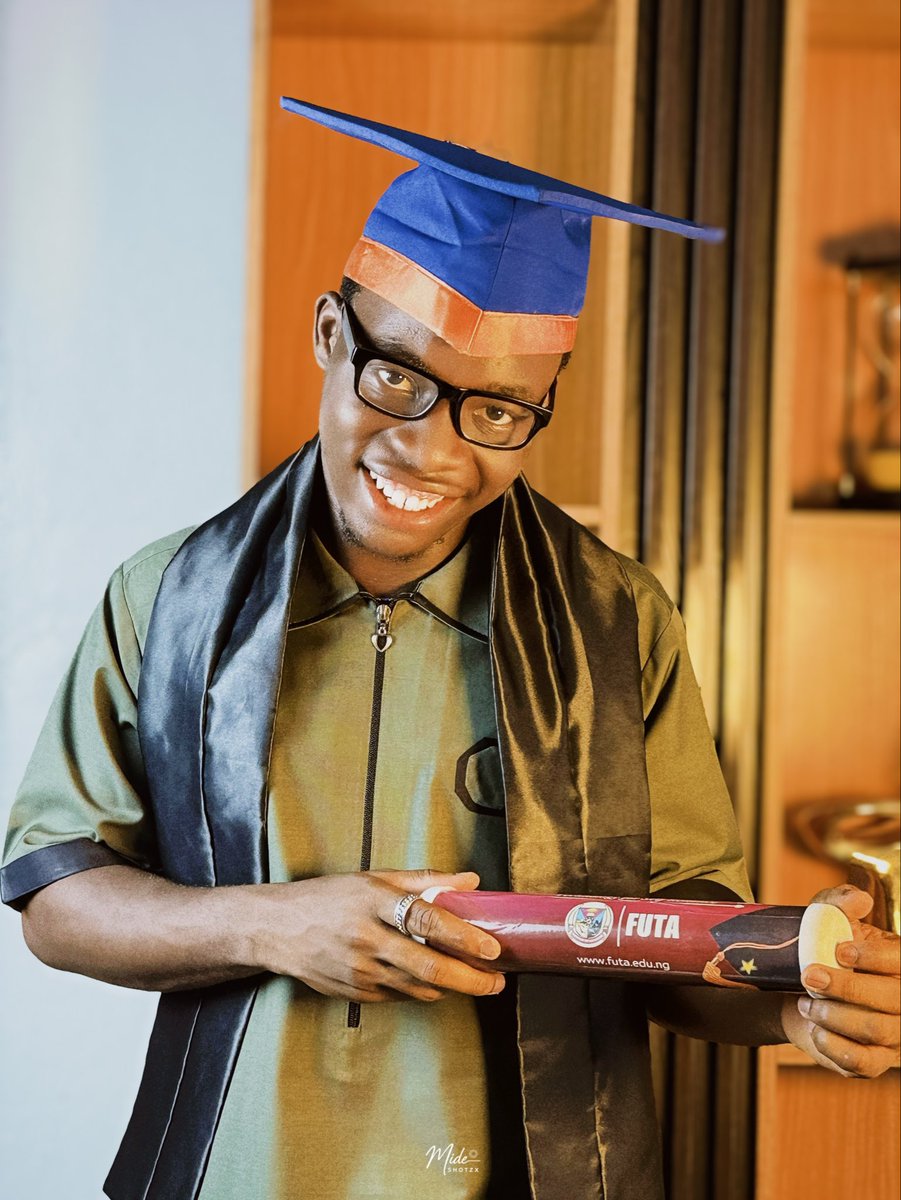 driple_szn's tweet image. “School na Scam” but I graduate 😌

Aderiye Daniel Adedayo(GMCPN)
B. Tech (FUTA)
Bachelor of Technology Information Systems.

Second Class Honors (Upper Division)✨