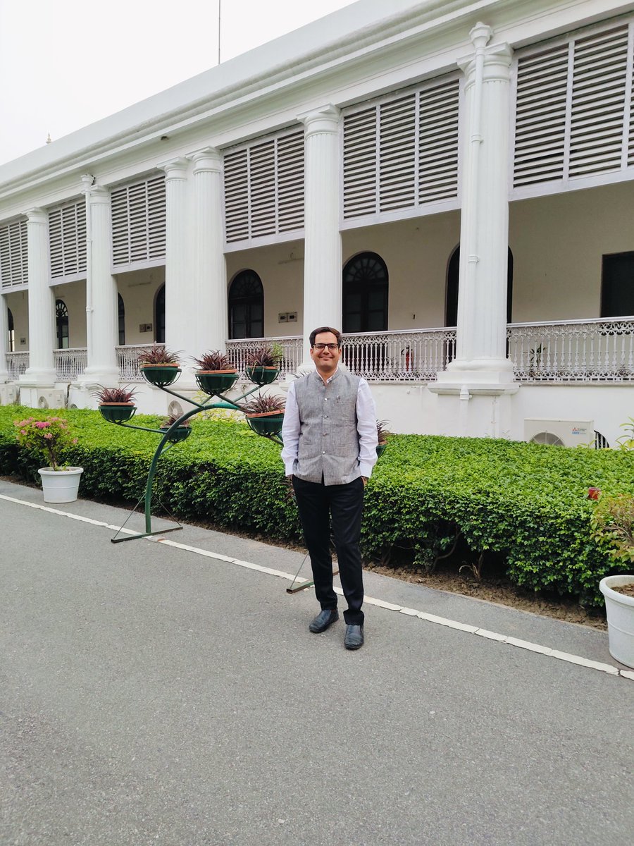 nirajkumar1988's tweet image. A fruitful visit to Rajbhavan (Governor House) Lucknow for NAAC presentation.