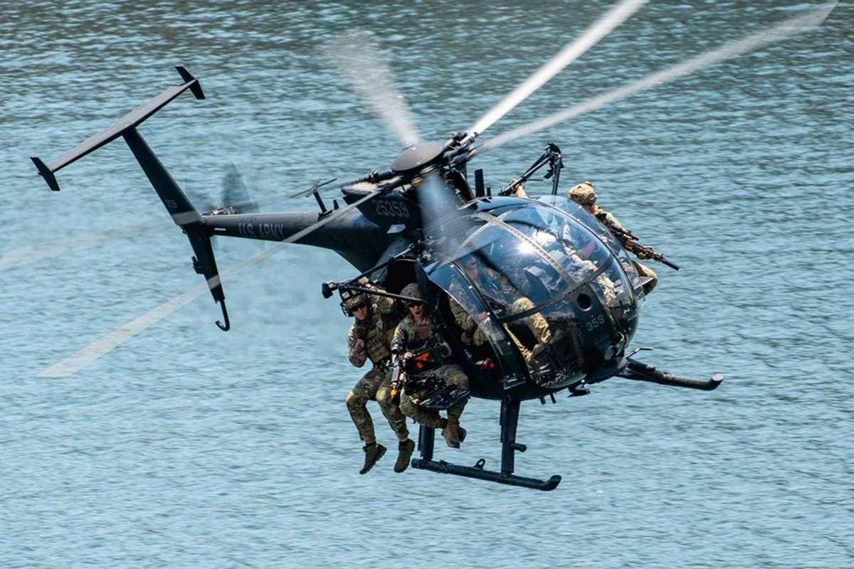 The Pentagon has awarded Boeing an 18.5 million dollar IDIQ contract to provide engineering and technical support for the A/MH-6 Little Bird program through 2030. The deal reinforces the aircraft’s continued role inside U.S. Special Operations aviation planning.