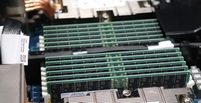 nuke86's tweet image. Linux imballa la memoria con la ceralacca. Glibc 2.43 porta mseal in ogni programma
il blog: insicurezzadigitale.com/linux-imballa-…

#cybersecurity #glibc #infosec #kernel #linux