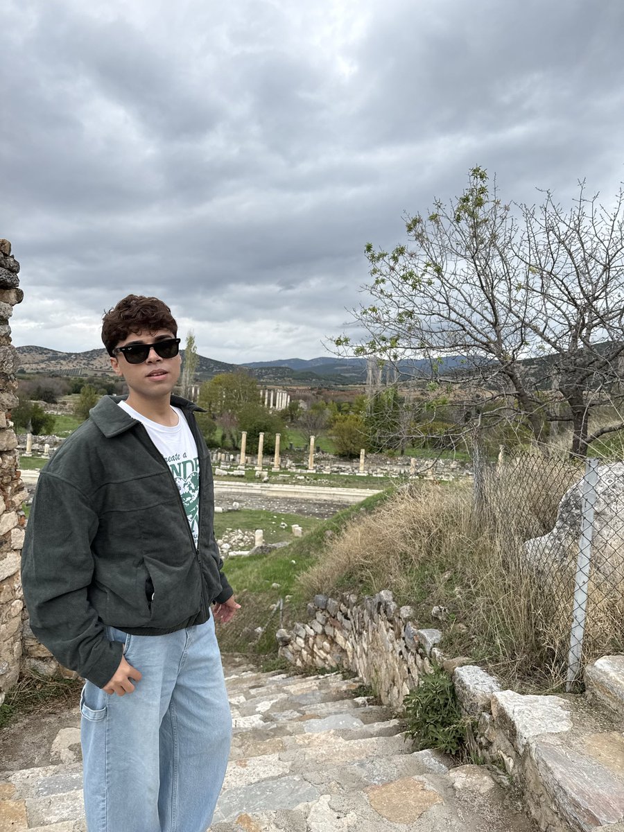 Bulutlu havaları hep çok sevmişimdir☁️