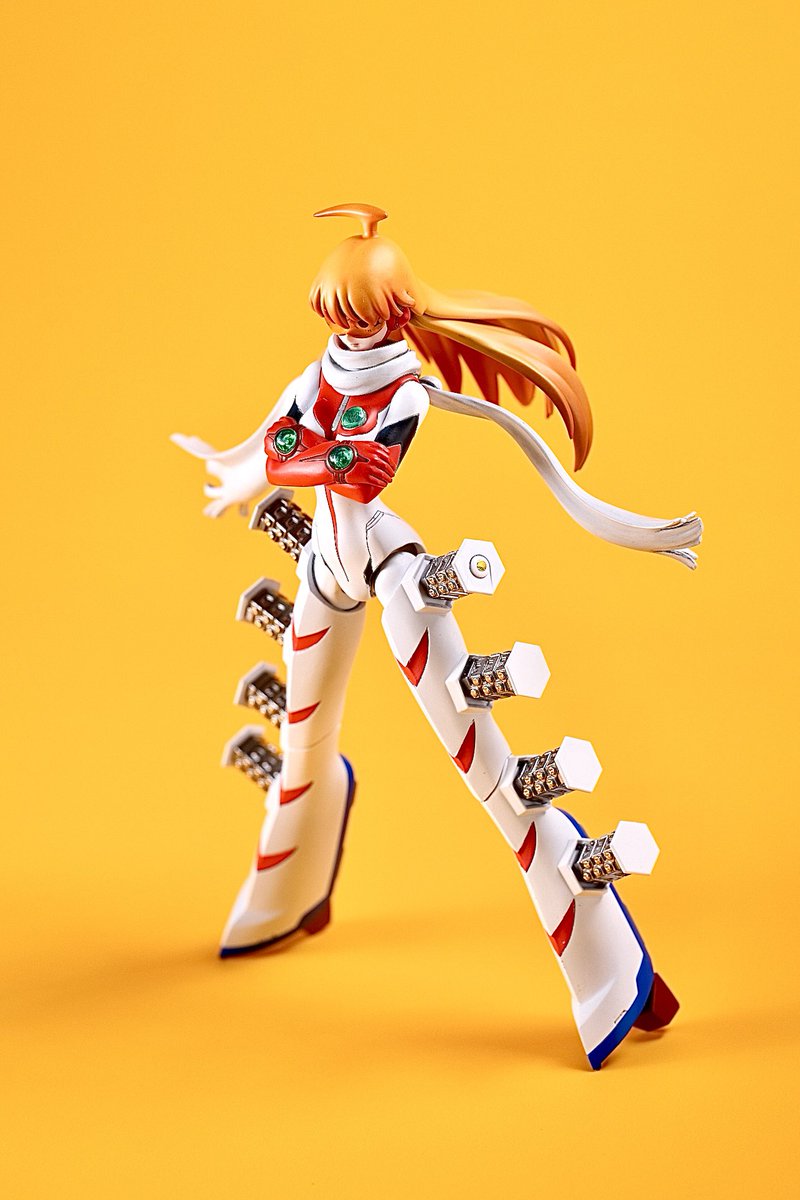 takerunomin's tweet image. MODEROID バスターマシン7号。
髪や肩などの隙間のパテ埋めくらいで大きく手をくわえた所はないですど、いいですね〜😇 ディスヌフはいつでますかグッスマさん？？
撮影:Nineさん@evolve910 

#MODEROID 
#トップをねらえ2